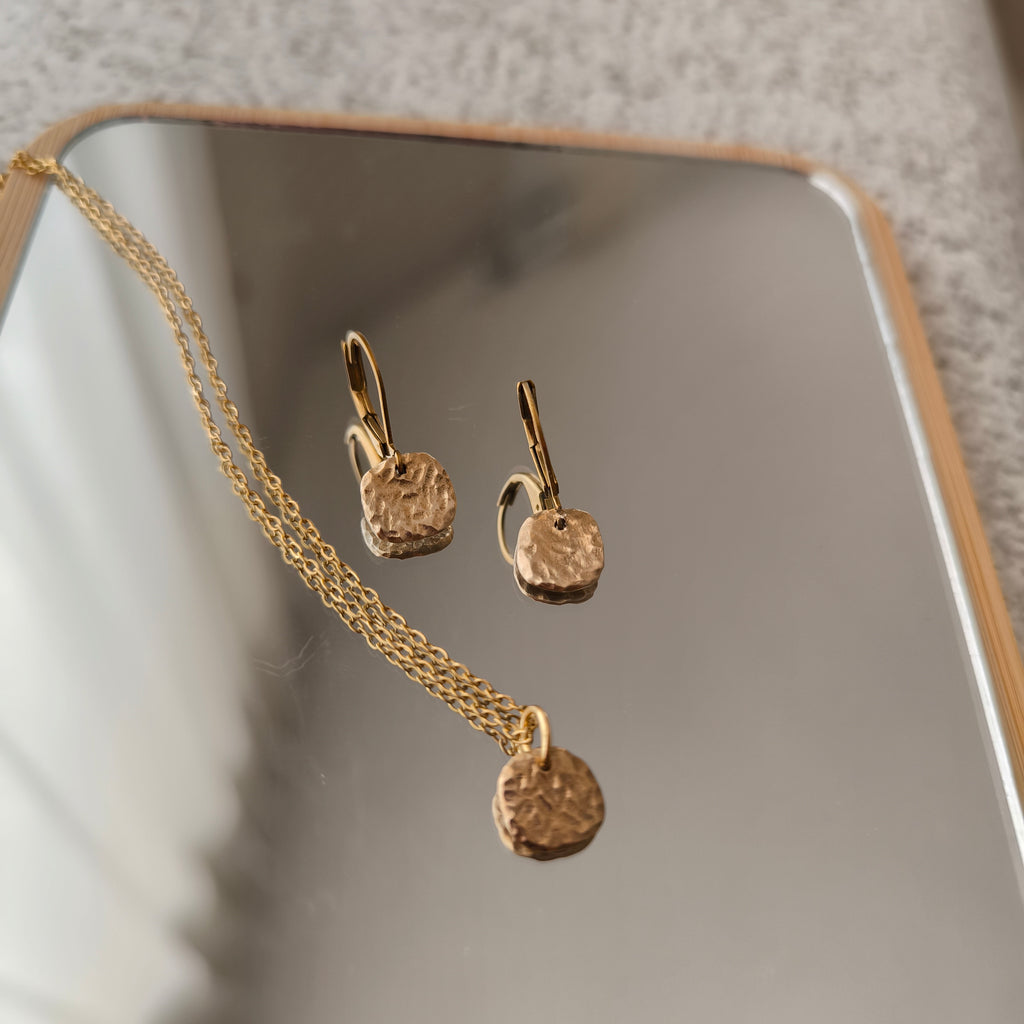 Pulse Necklace