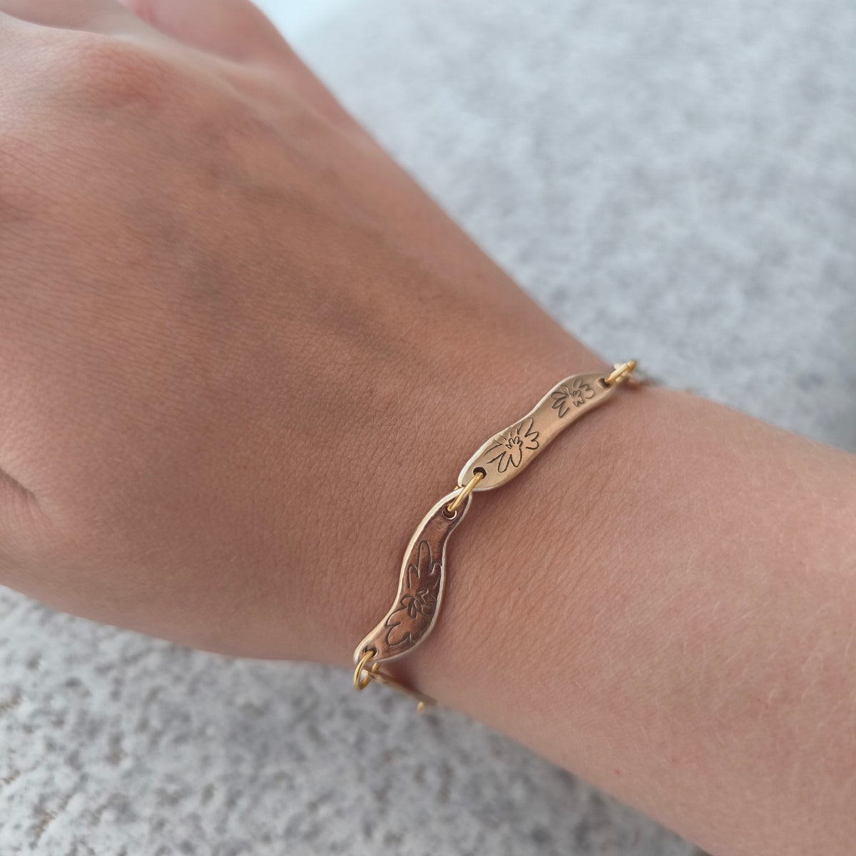 Signature ring