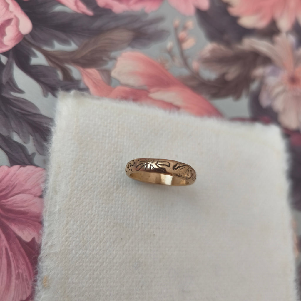 Signature ring