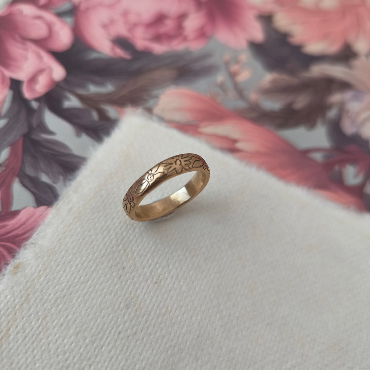 Signature ring