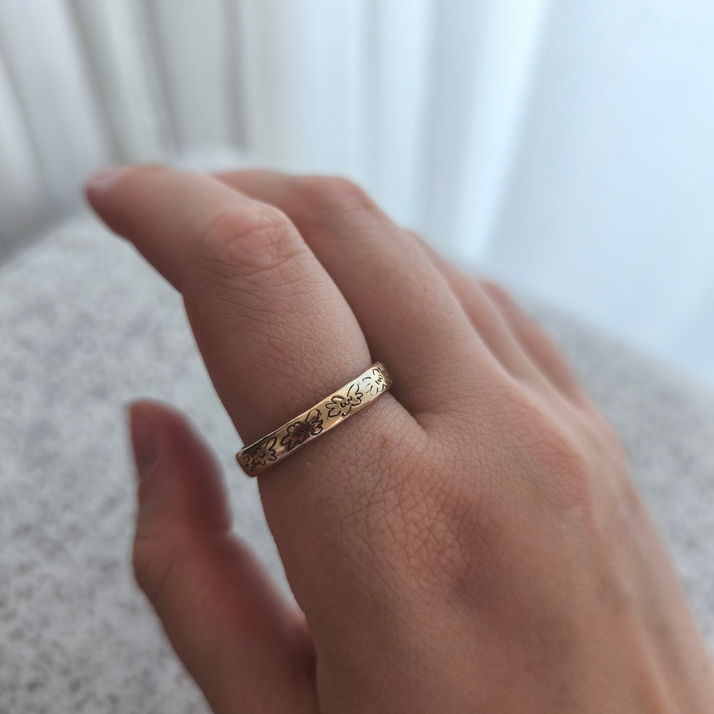 Signature ring