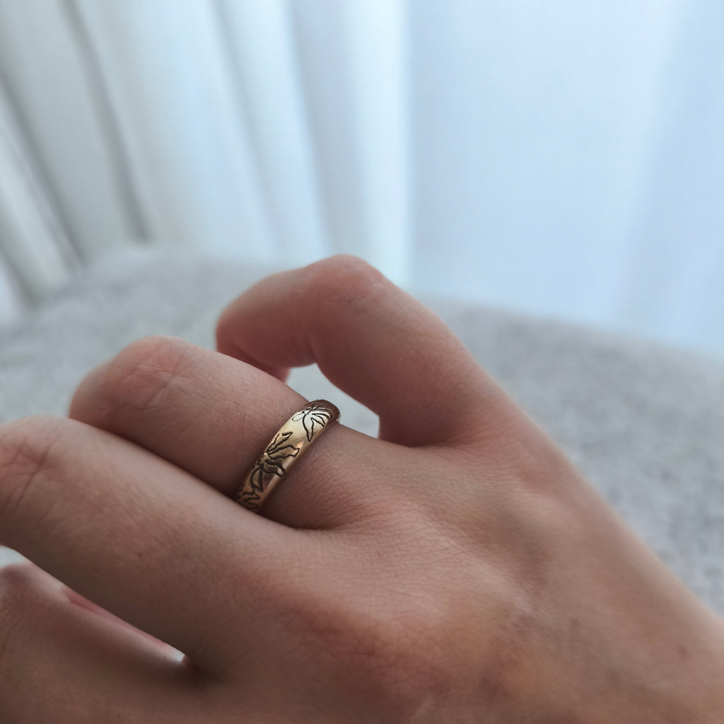 Signature ring