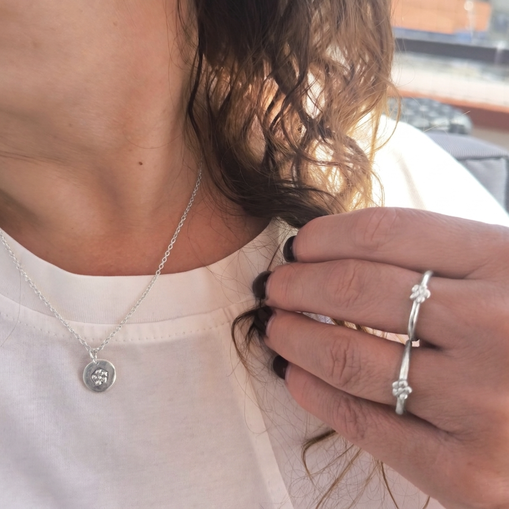 Lía Necklace